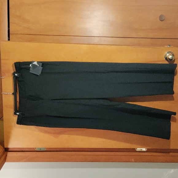 Liz Claiborne Pants - 🆕 Liz Claiborne woman size 14 black trousers